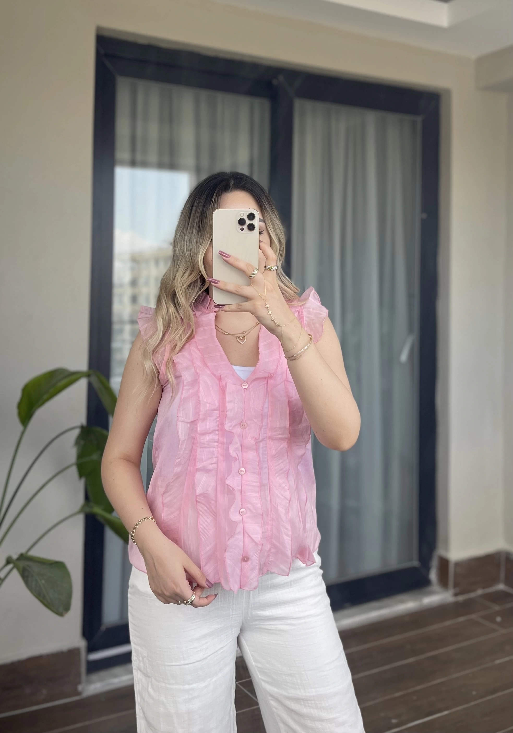 Pembe Kolsuz Fırfırlı Gömlek