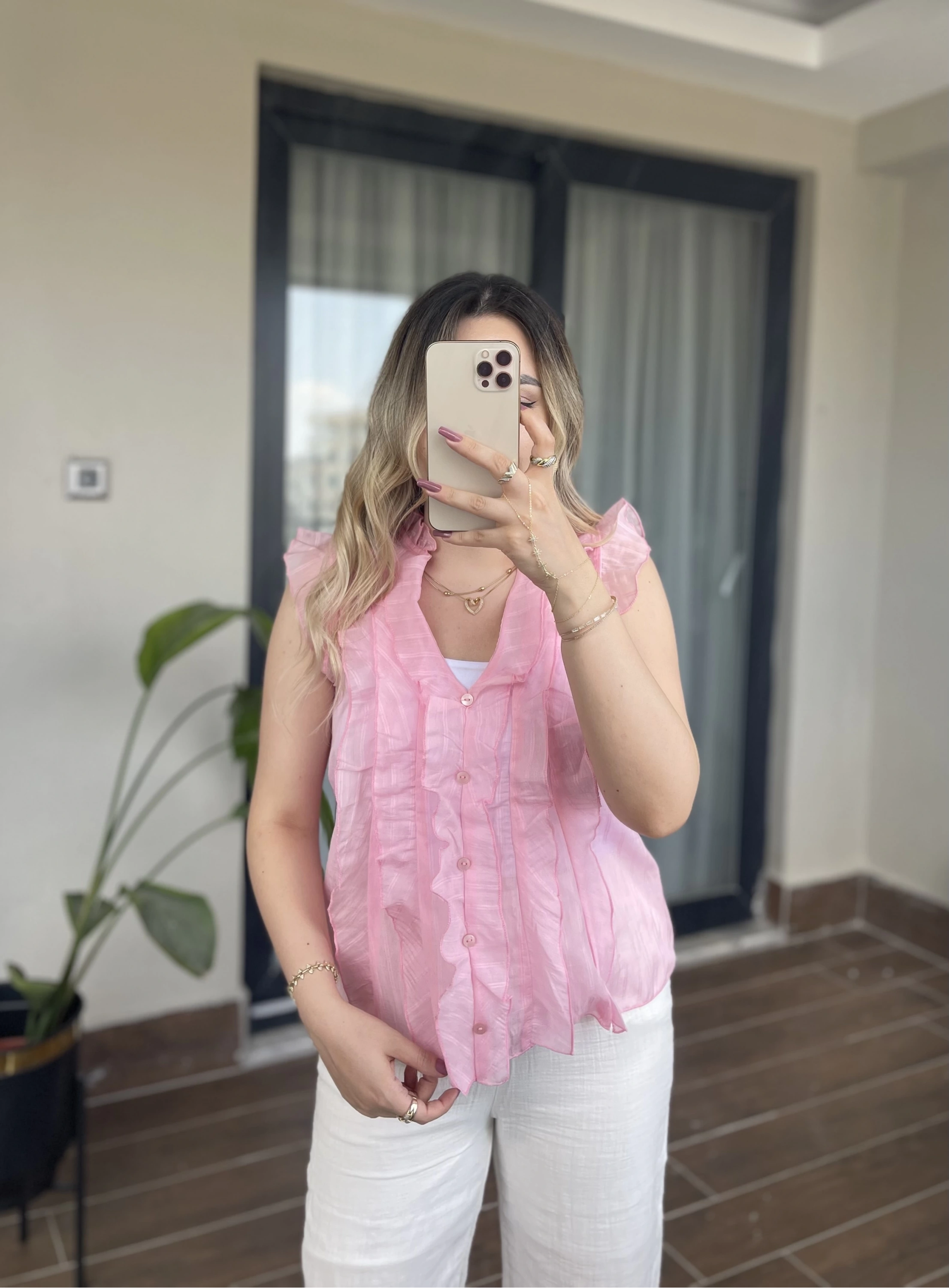 Pembe Kolsuz Fırfırlı Gömlek