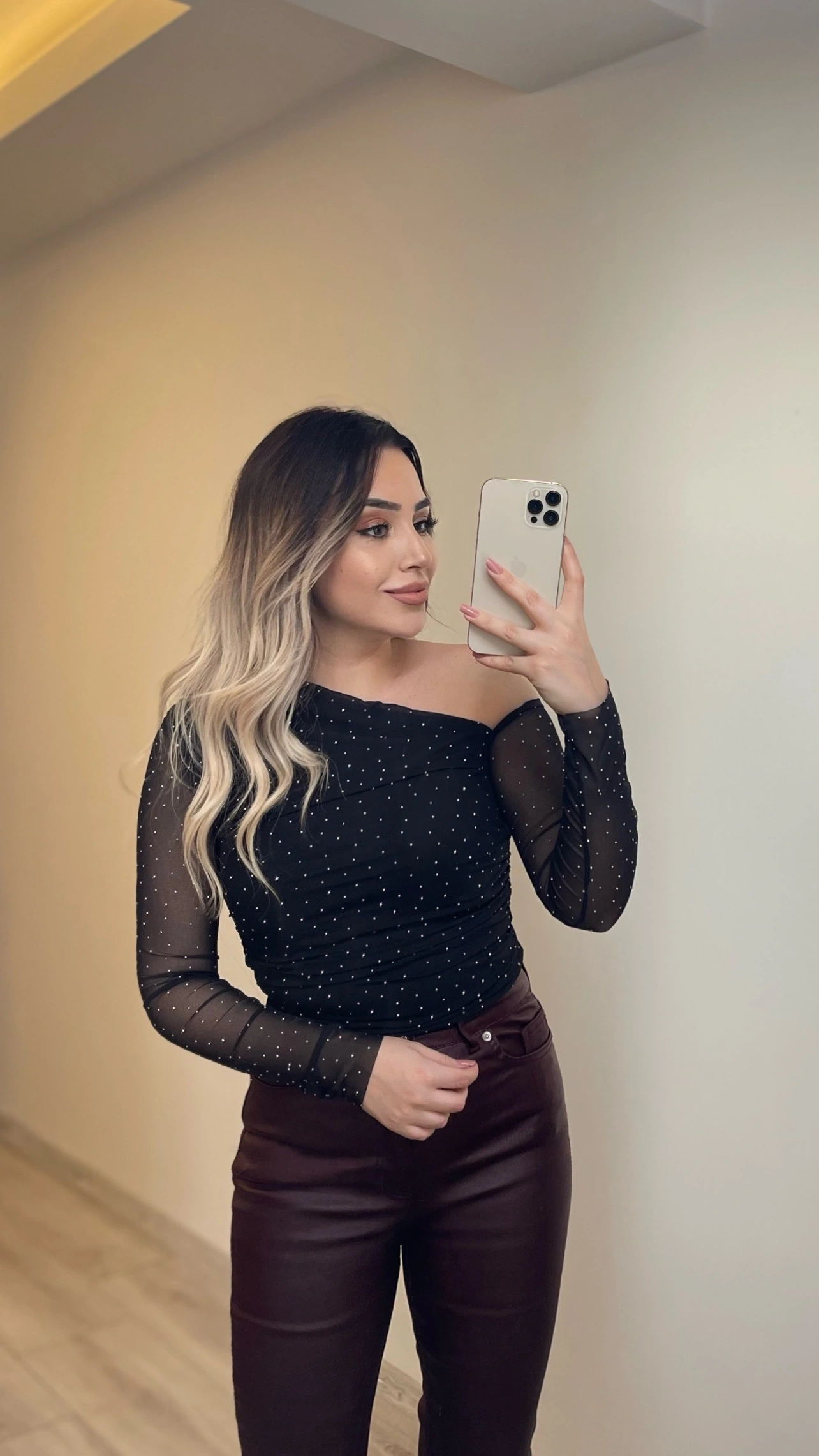 Işıltılı Siyah Bluz