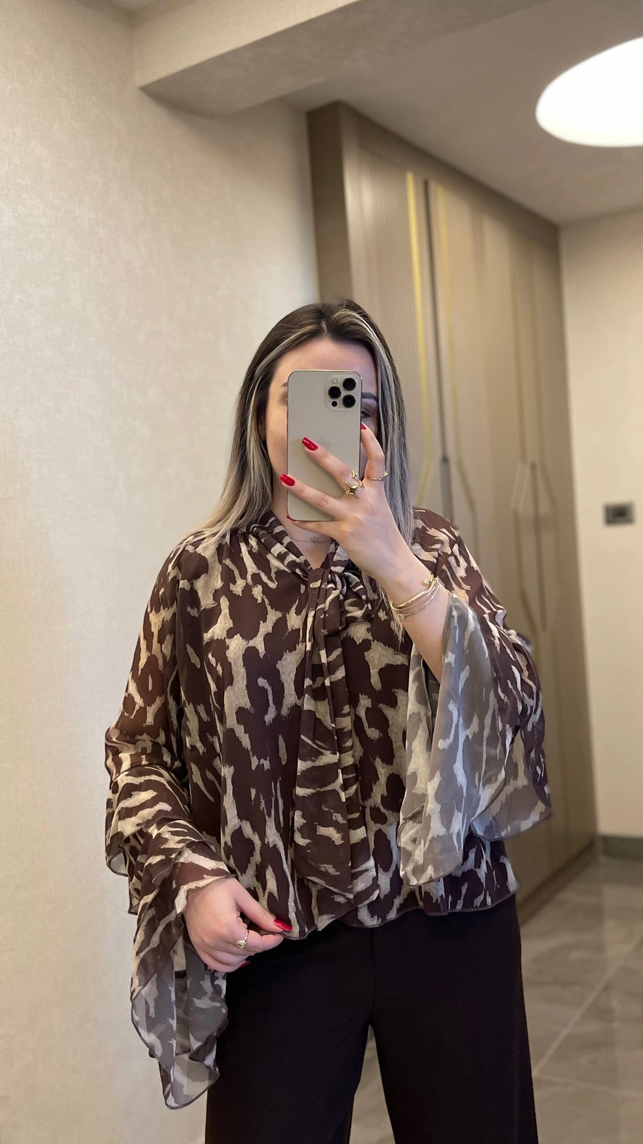 Leopar Fularlı Saten Bluz