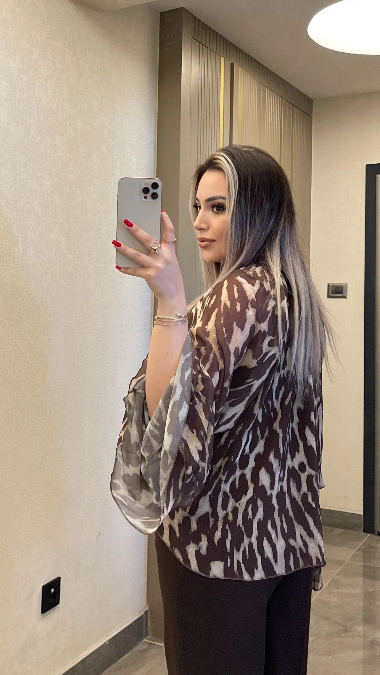 Leopar Fularlı Saten Bluz