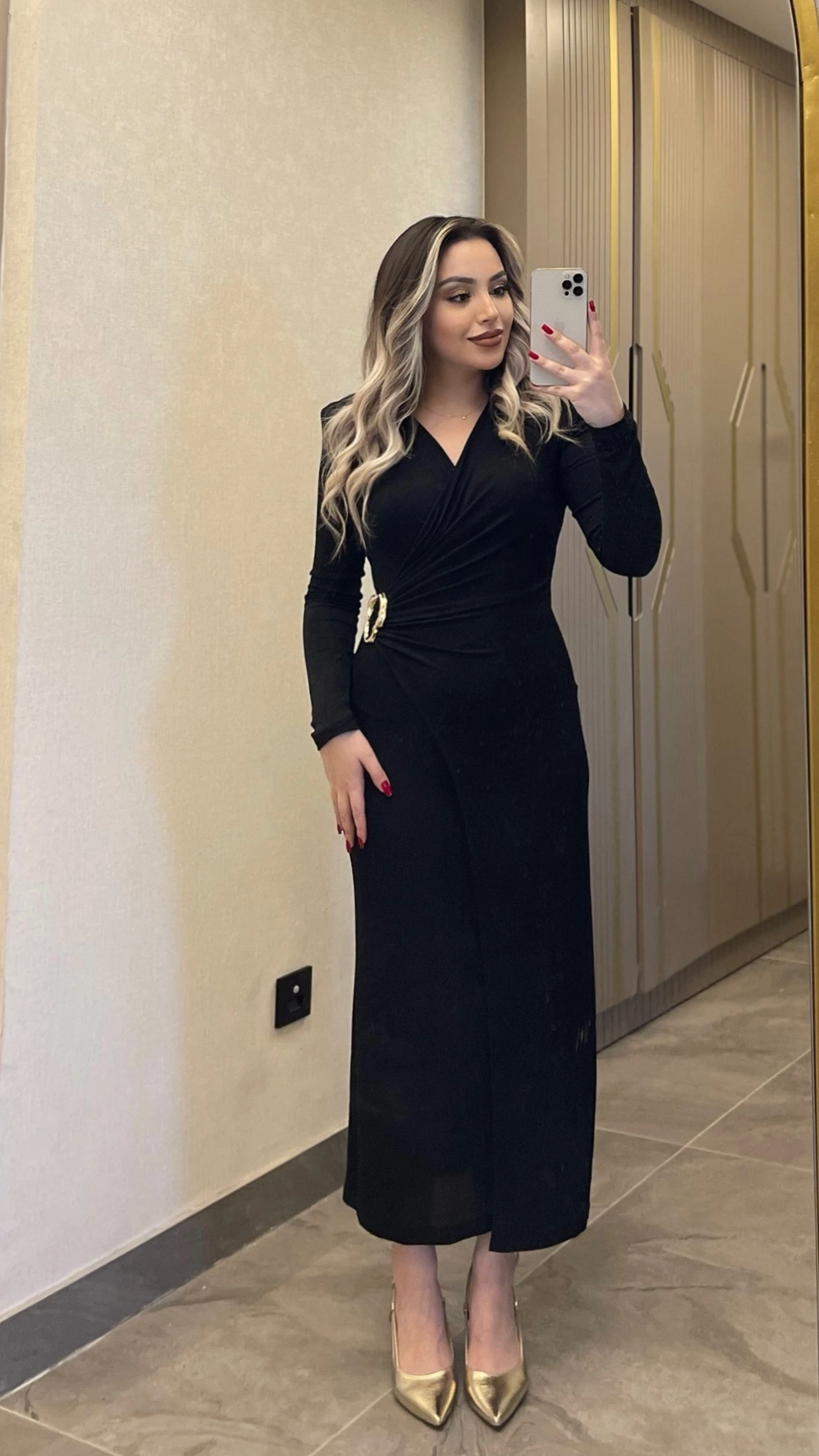 Işıltılı Gold Toka Detaylı Kruvaze Elbise Siyah