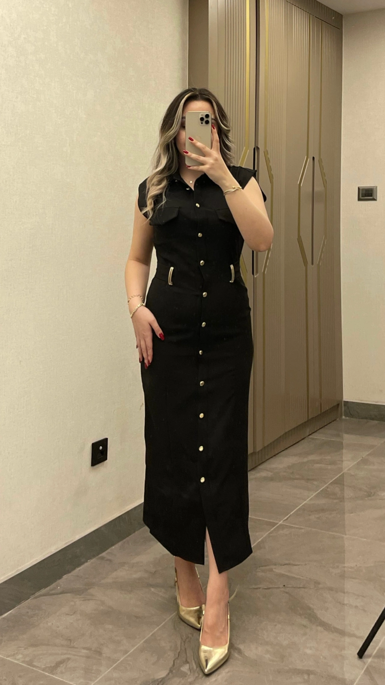 Kemer Aksesuar Detaylı Siyah Slim Elbise