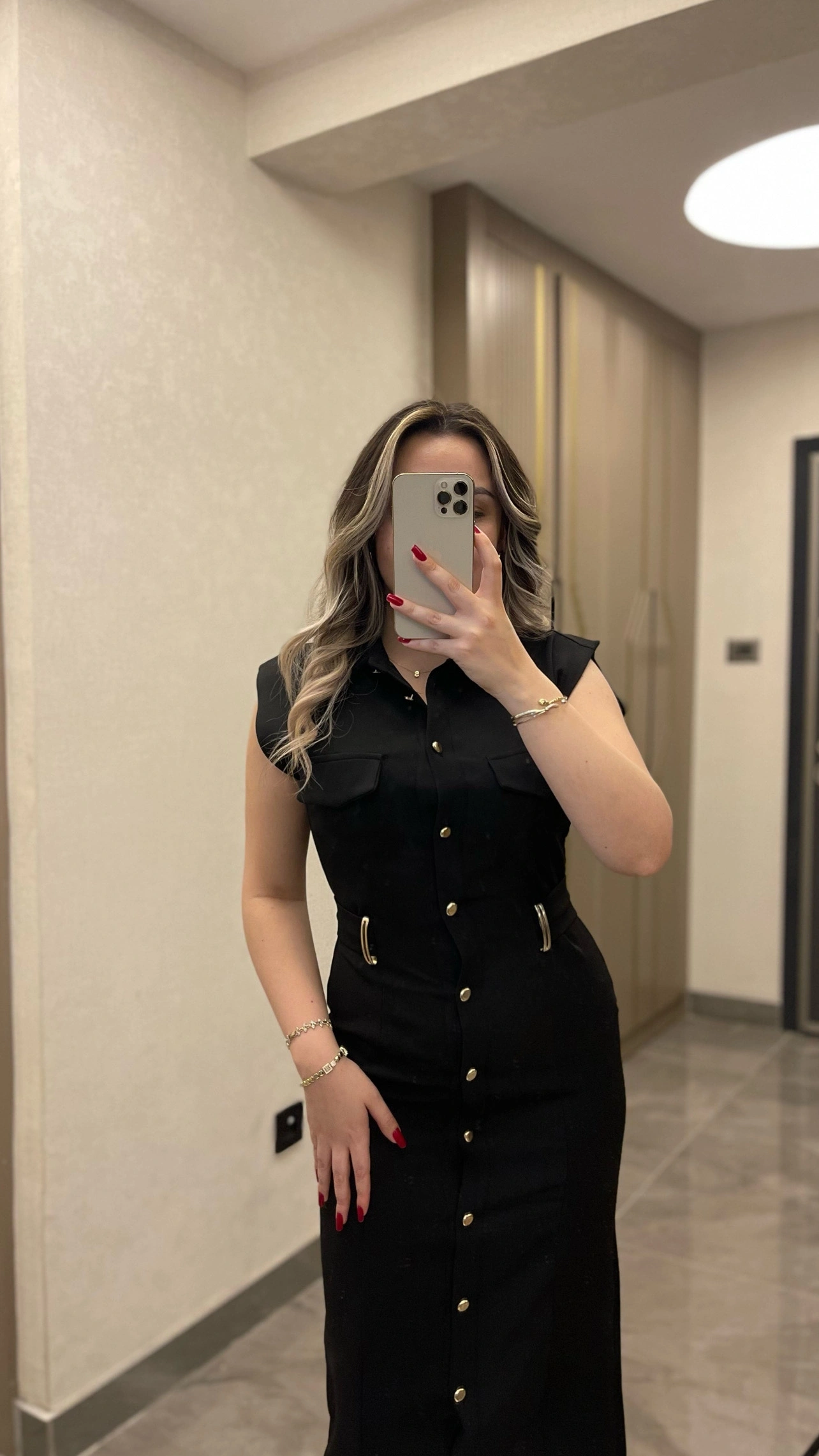 Kemer Aksesuar Detaylı Siyah Slim Elbise