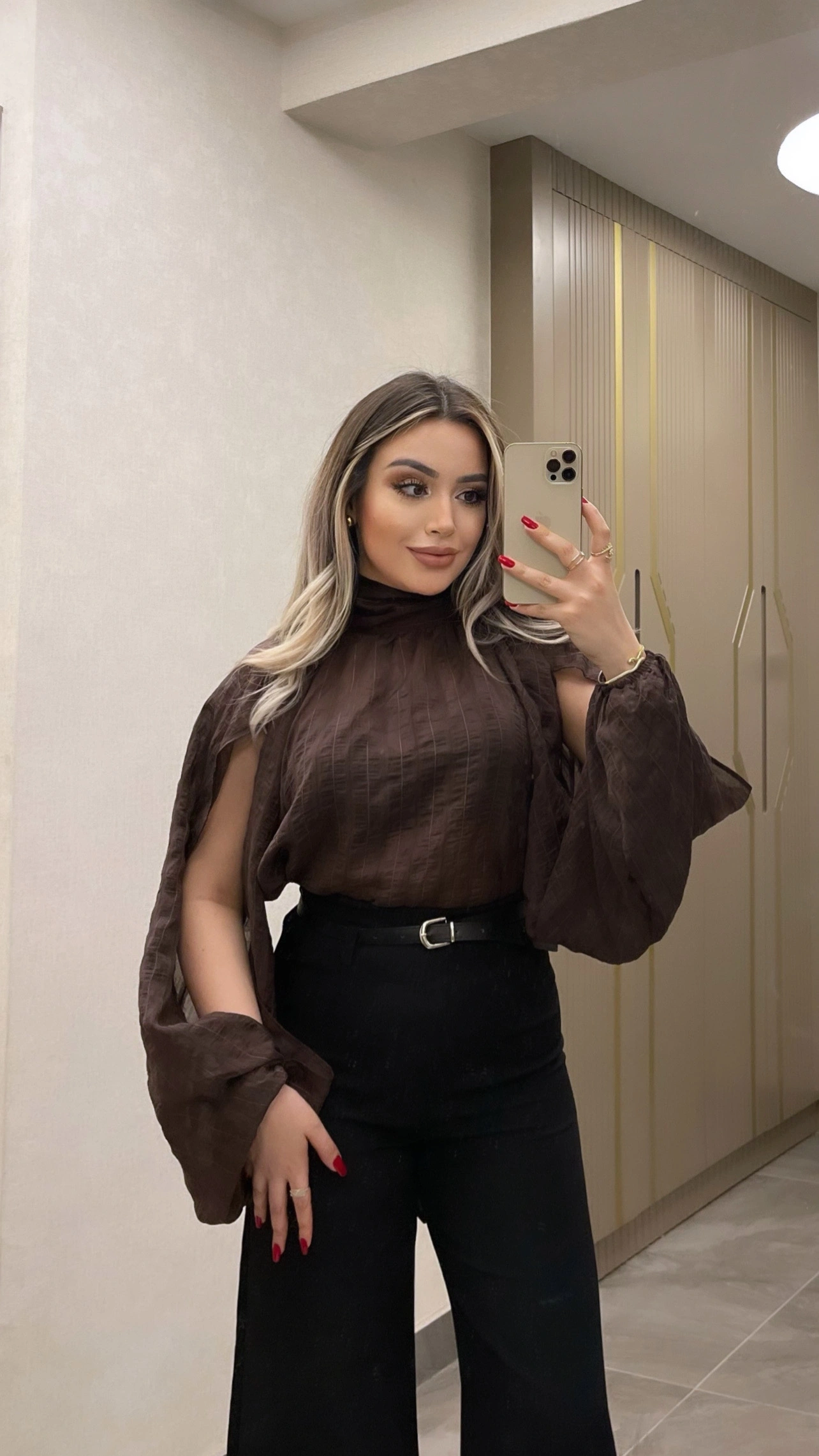 Kol Detaylı Acı Kahve Bluz