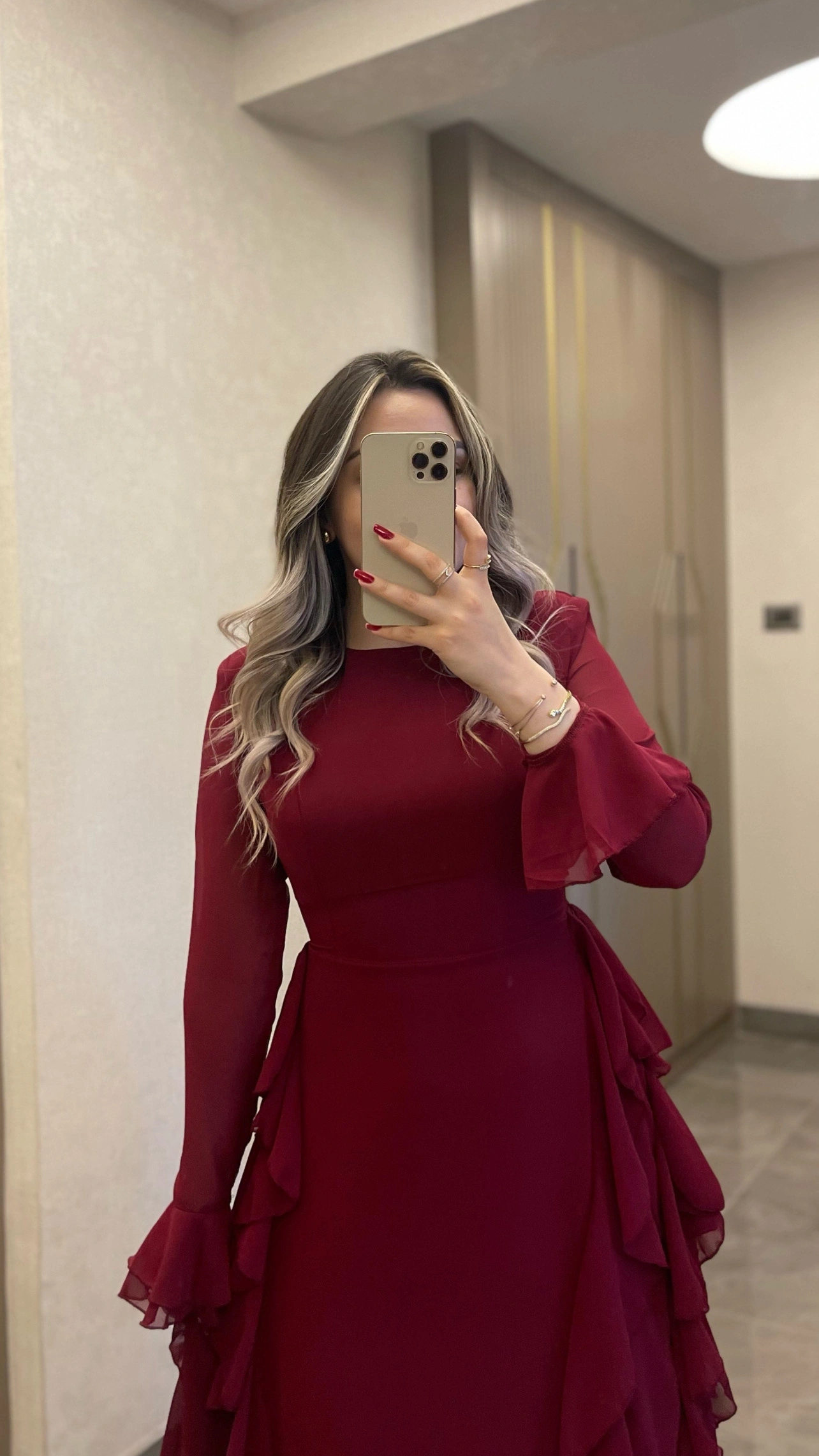 Bordo Volanlı Şifon Elbise