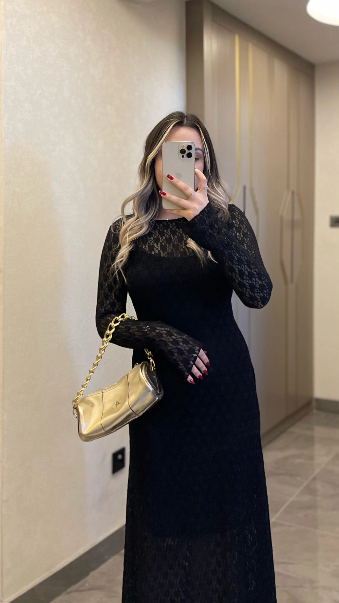 Dantelli Astarlı Siyah Maxi Boy Elbise