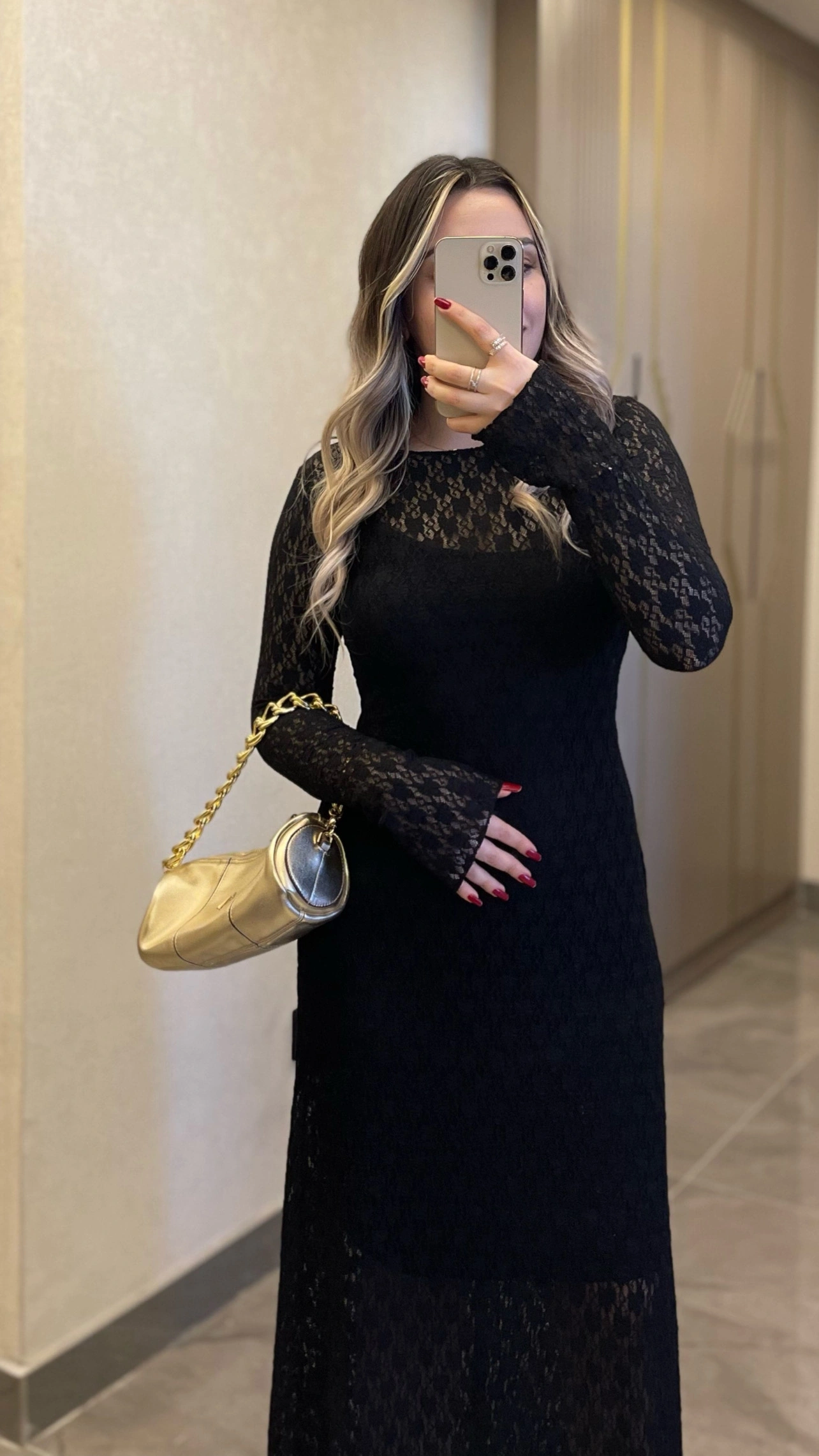 Dantelli Astarlı Siyah Maxi Boy Elbise