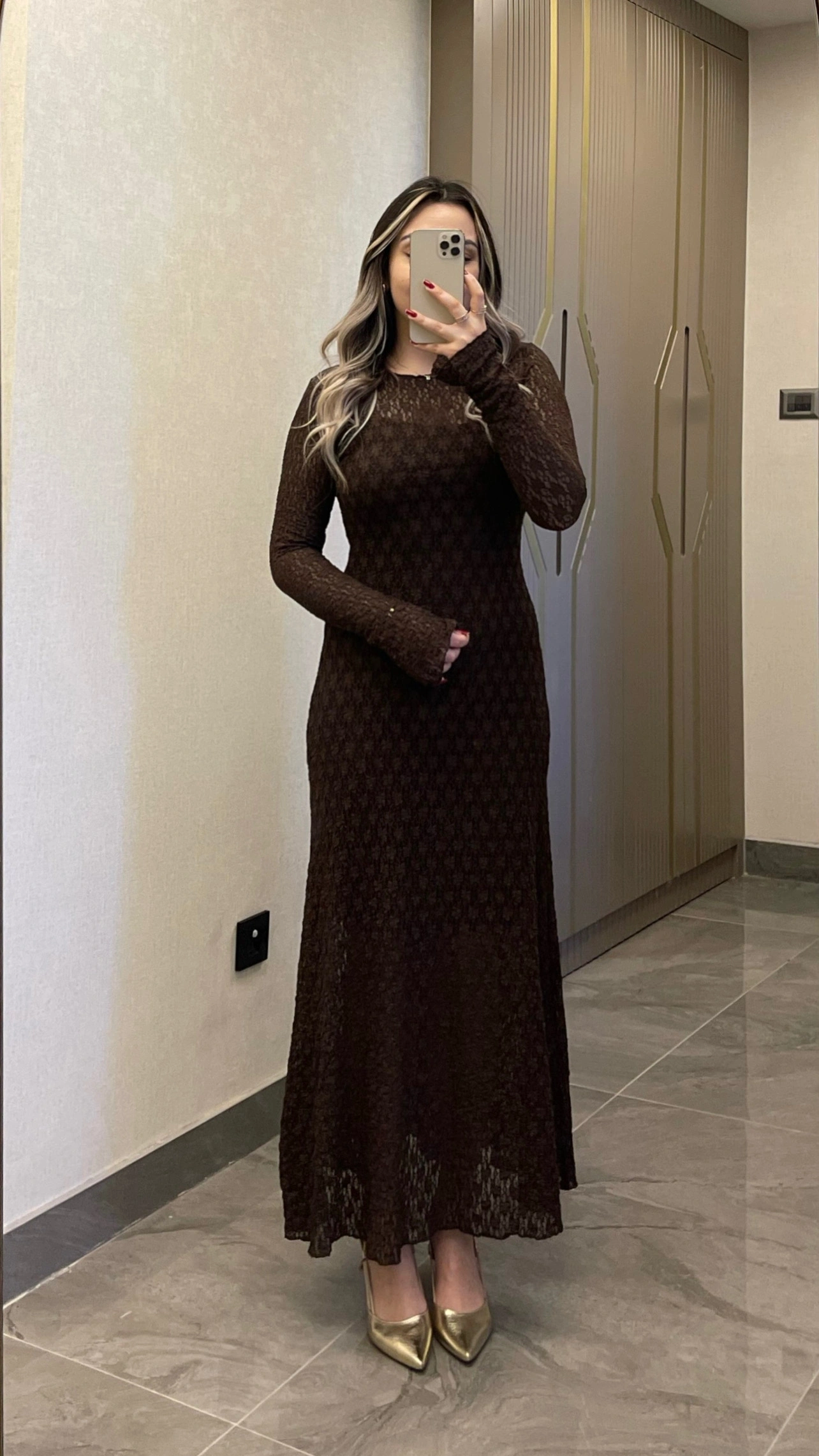 Dantelli Astarlı Acı Kahve Maxi Boy Elbise