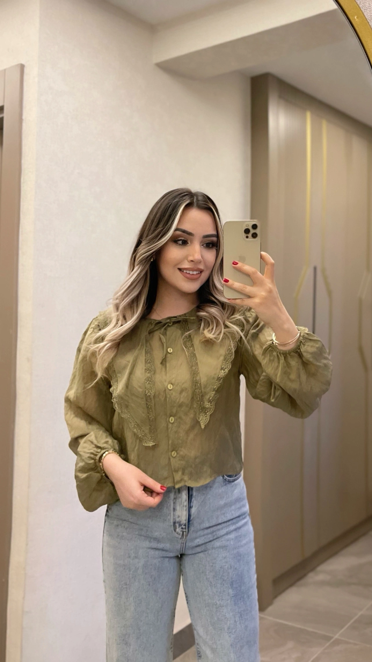 Yeşil Dantelli Gömlek