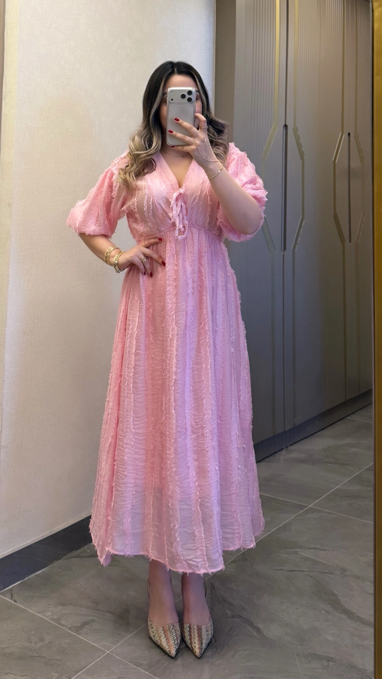 Püsküllü Pembe Elbise