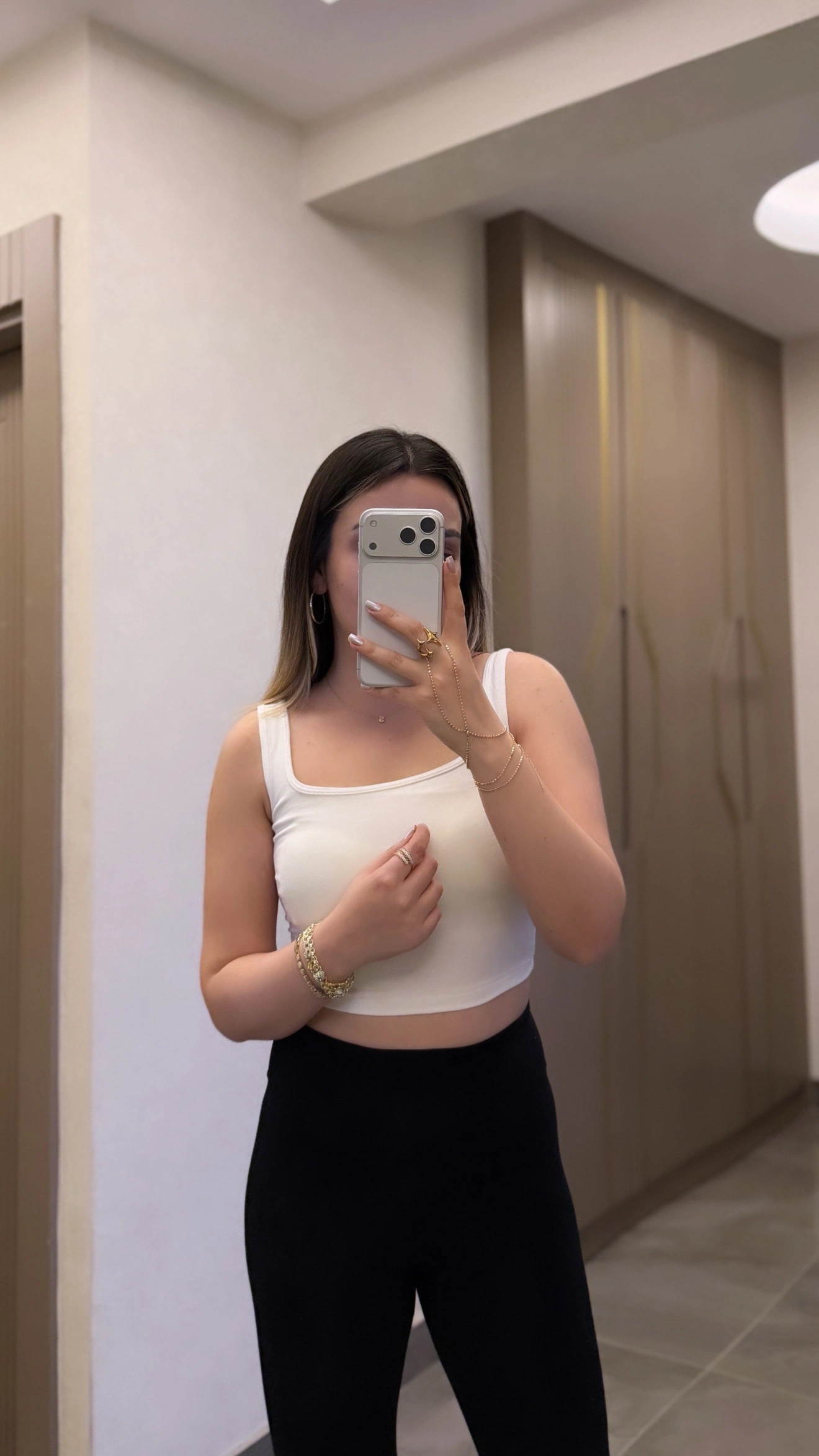 Göğüs Pedli Beyaz Crop