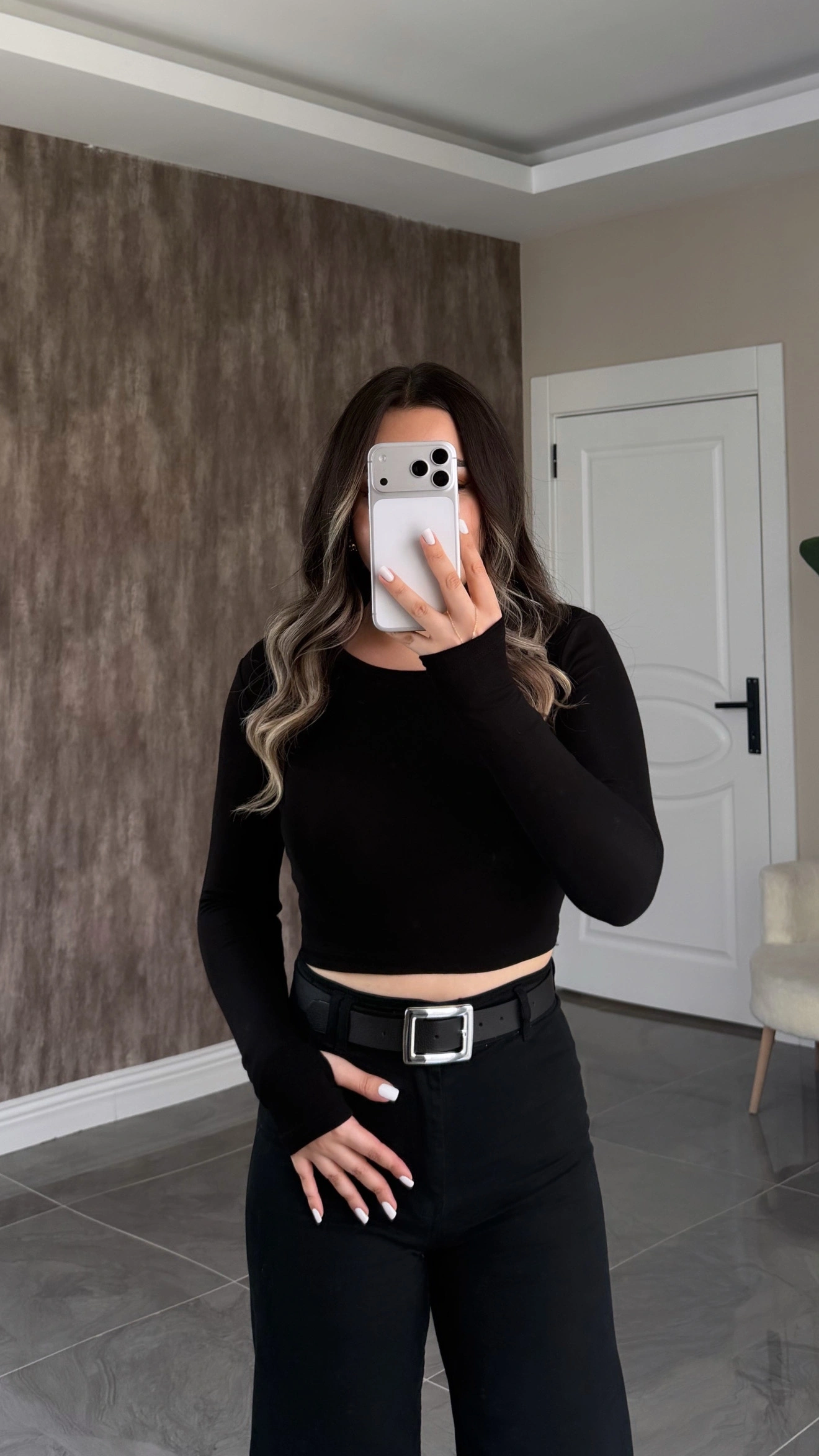 Siyah Oysh Parmak Geçmeli Crop Body