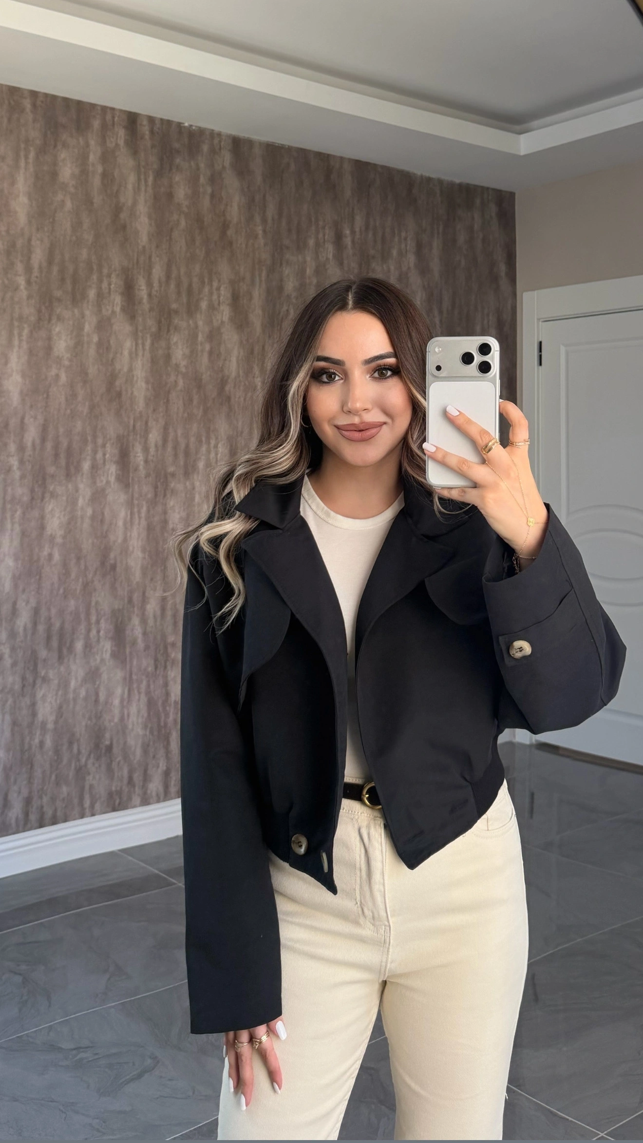 Siyah Crop Trenç