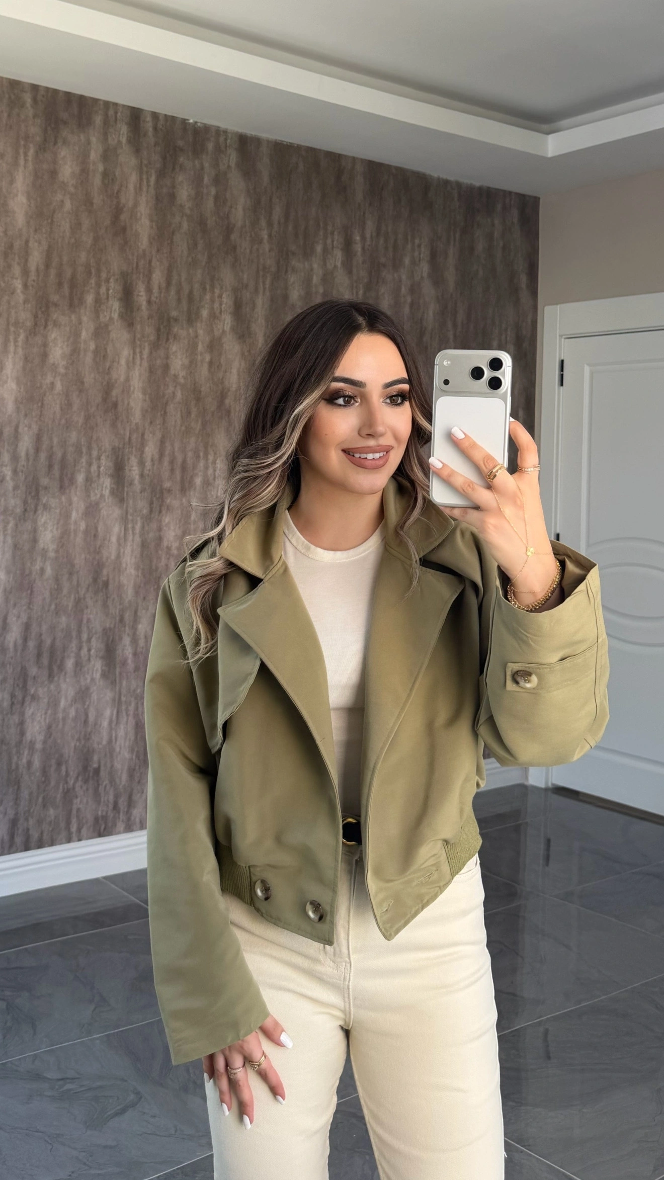 Yeşil Crop Trenç
