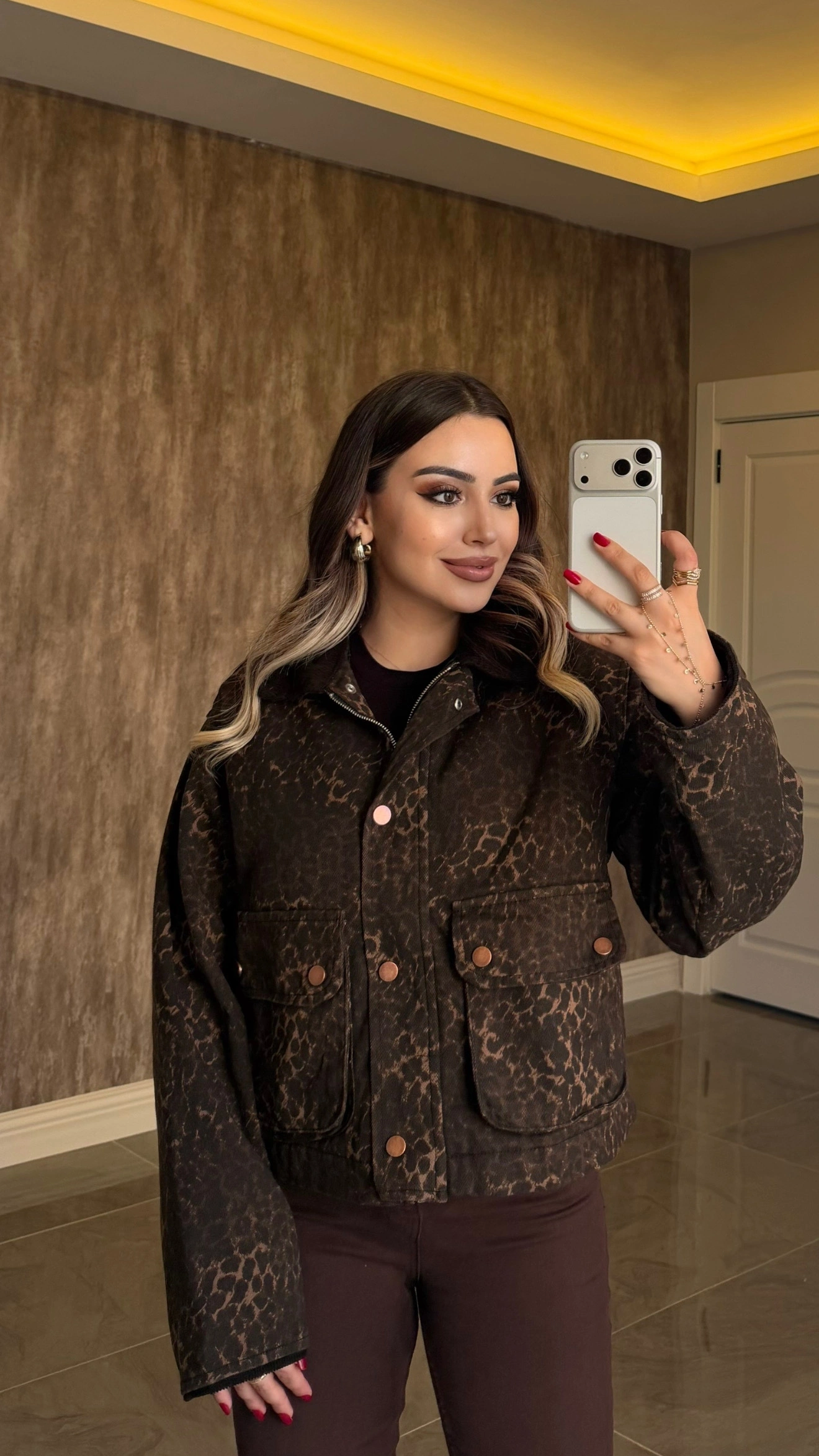 Kadife Yaka Leopar Desen Bomber Ceket
