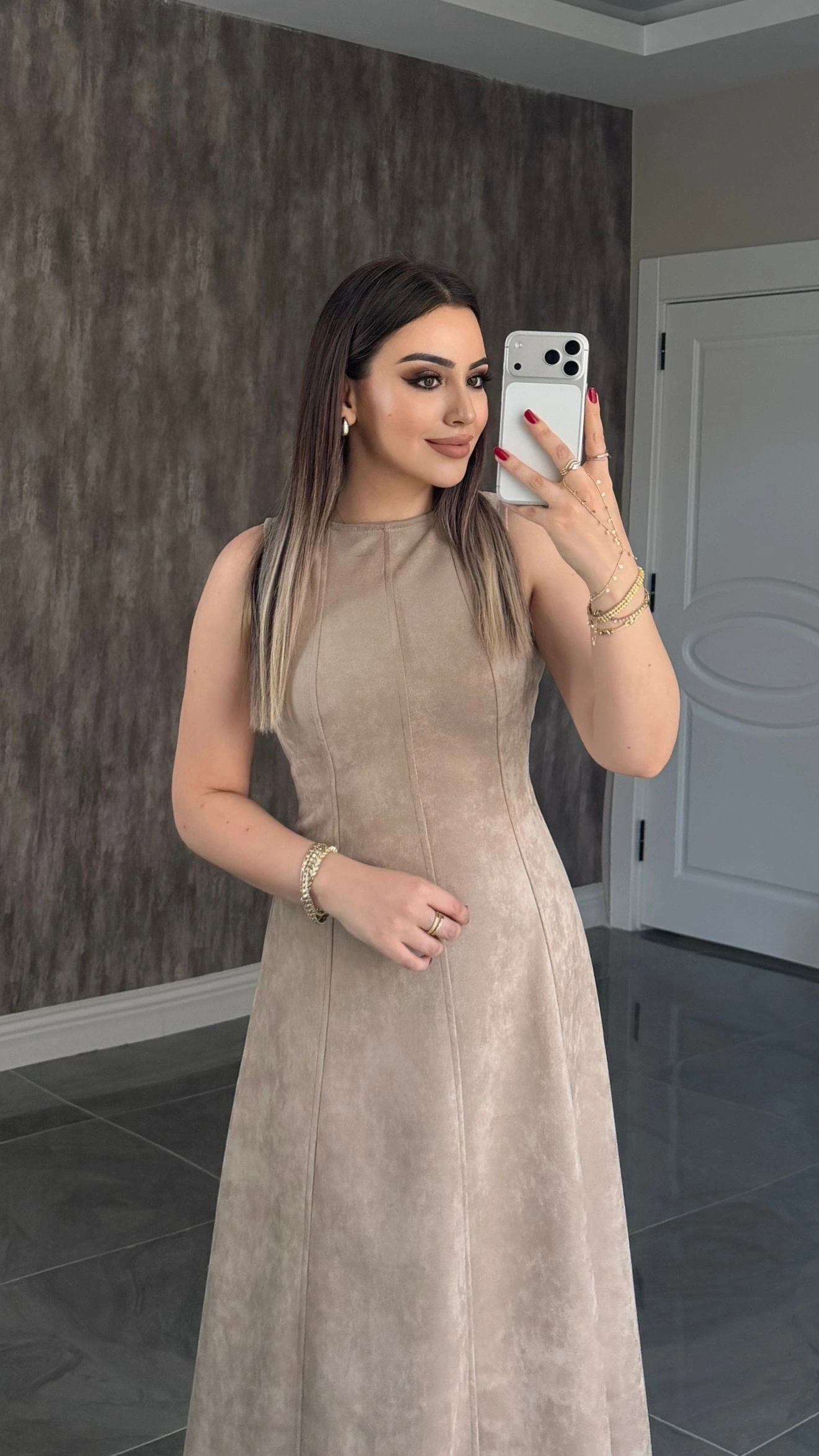 Vizon Likralı Kadife Elbise