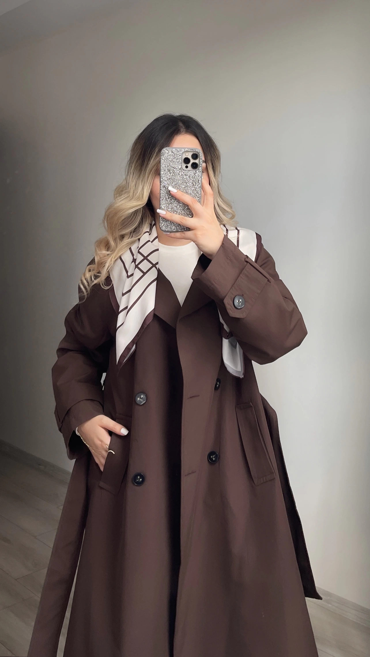 Premium Kalite Fularlı Acı Kahve Trenç