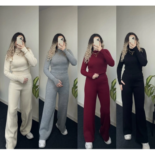 Parmak Geçirmeli Triko Takım