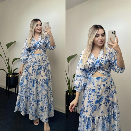 Çiçek Desenli Mavi Elbise