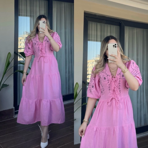 Nakış İşlemeli Pembe Müslin Elbise