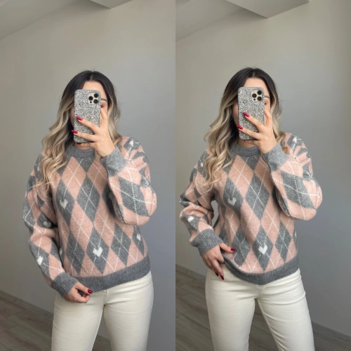 Kalp Detaylı Gri Pembe Baklava Kazak