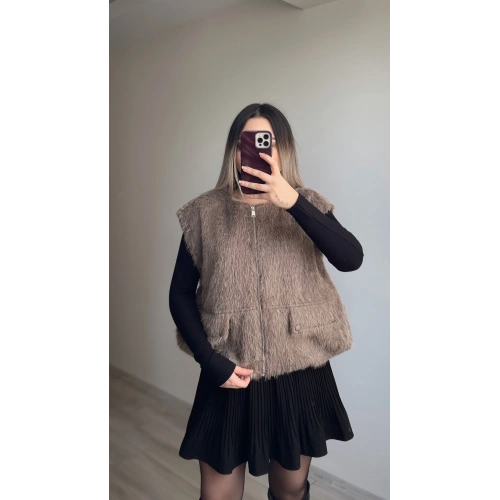 Kahverengi Tüylü Yelek