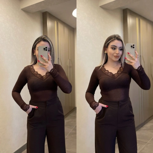 V Yaka Dantel Detaylı Kaşmir Bluz Acı Kahve