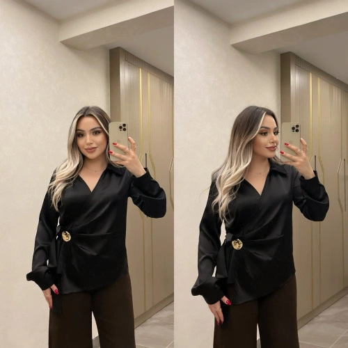 Gold Toka Detaylı Siyah Saten Bluz