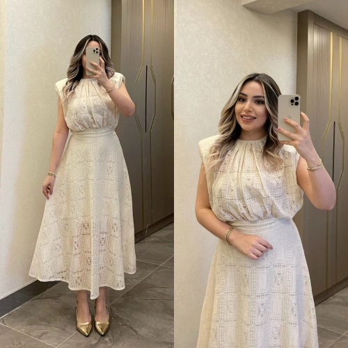 Ekru Dantelli Etek Bluz Takım