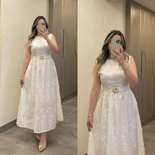 Kabartma Çiçekli Brode Elbise Beyaz