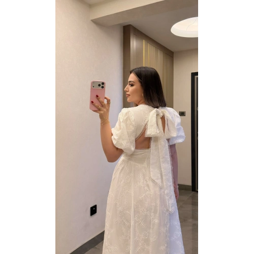 Sırt Detaylı Brode Elbise