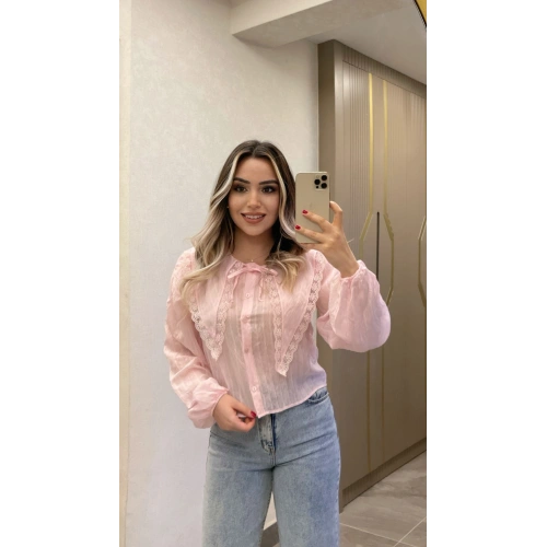 Pembe Dantelli Gömlek