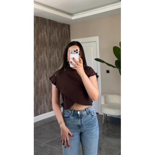 Omzu Düğme Detaylı Kahverengi Bluz