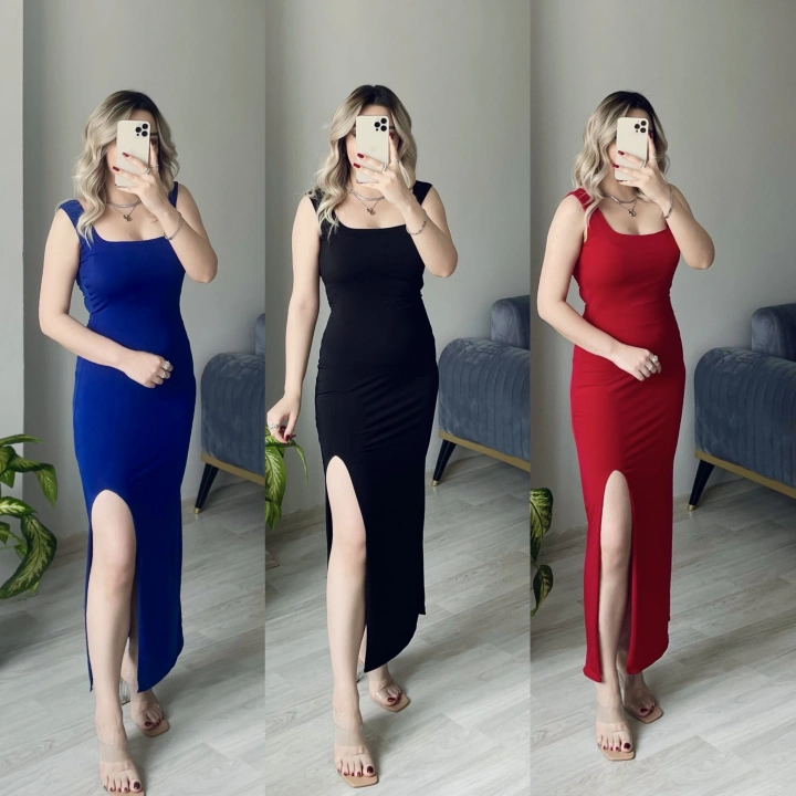 Sandy Yırtmaç Detaylı Elbise