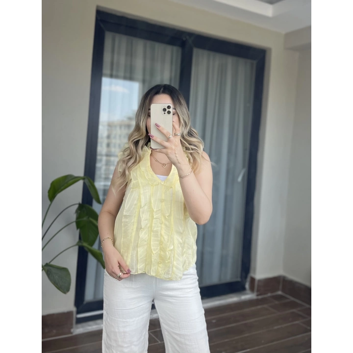 Sarı Kolsuz Fırfırlı Gömlek