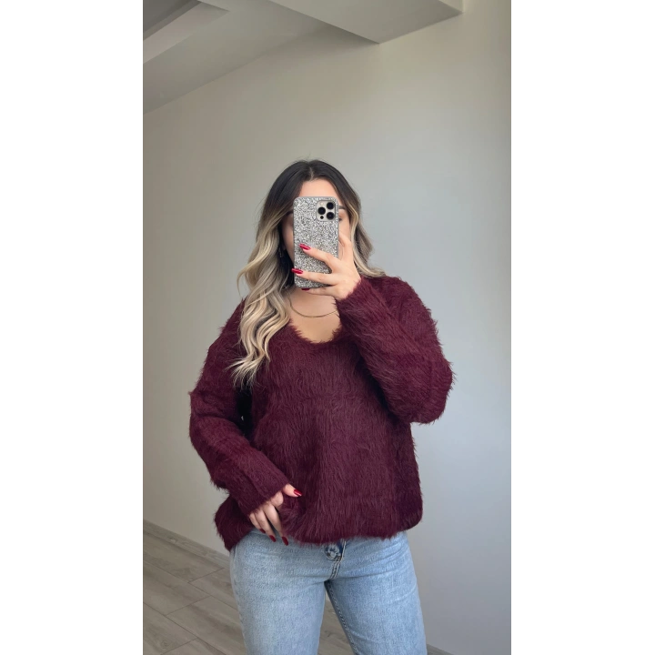 V Yaka Bordo Sakallı Kazak