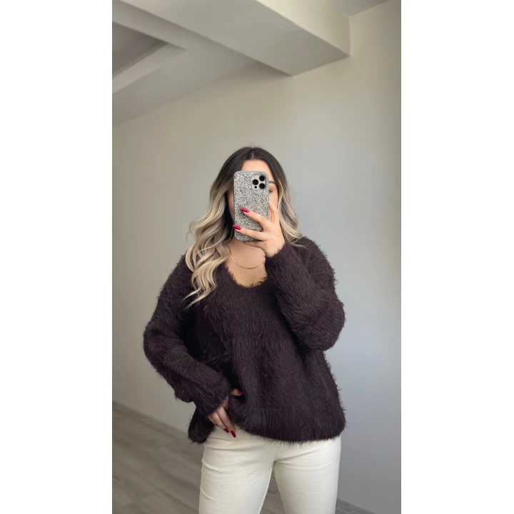 V Yaka Sakallı Kazak Acı Kahve