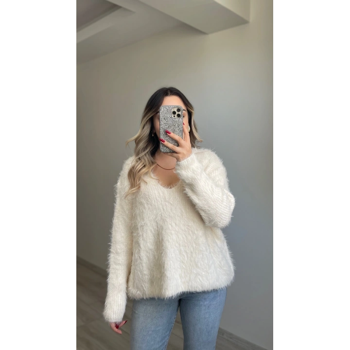 V Yaka Sakallı Kazak Ekru