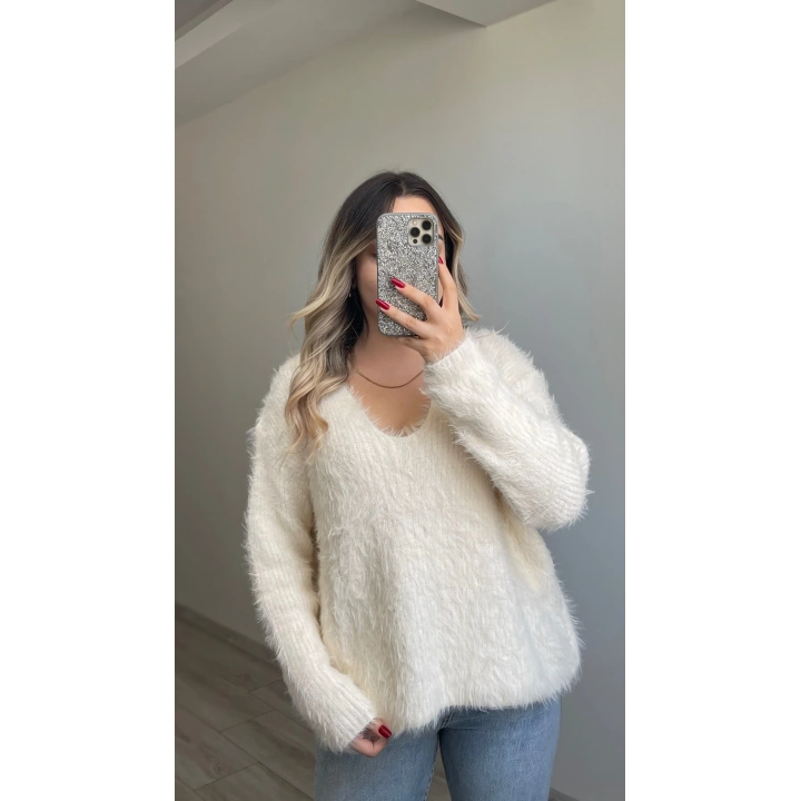 V Yaka Sakallı Kazak Ekru