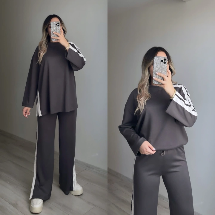Şerit Detaylı Gri Eşofman Takımı