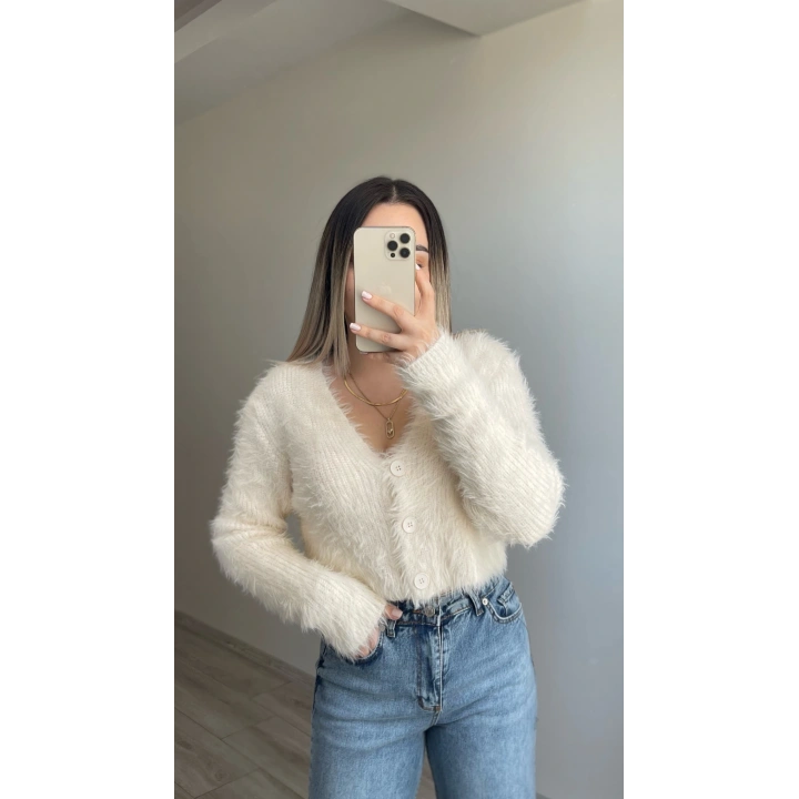 Sakallı Crop Kazak Ekru