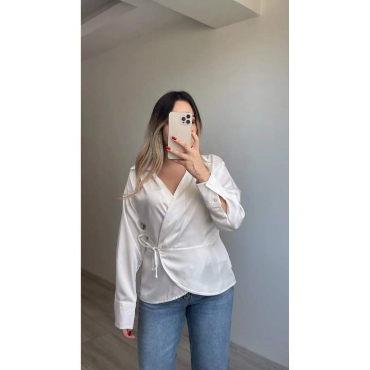 Saten Beyaz Bluz
