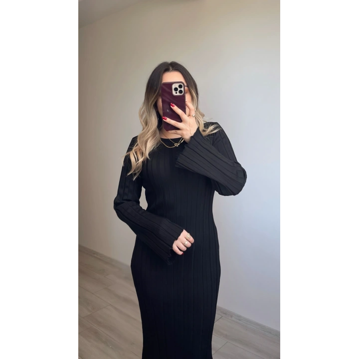 Arkadan Bağlamalı Siyah Triko Elbise