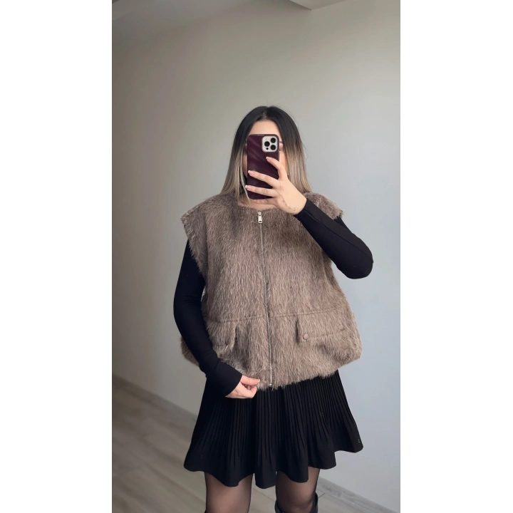 Kahverengi Tüylü Yelek