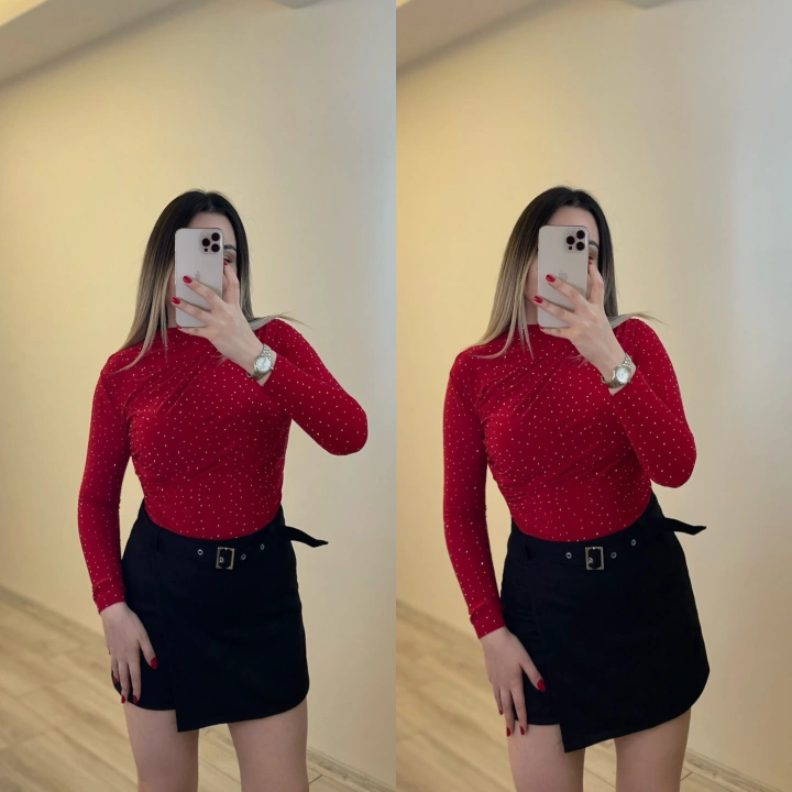 Drapeli Işıltılı Kırmızı Bluz