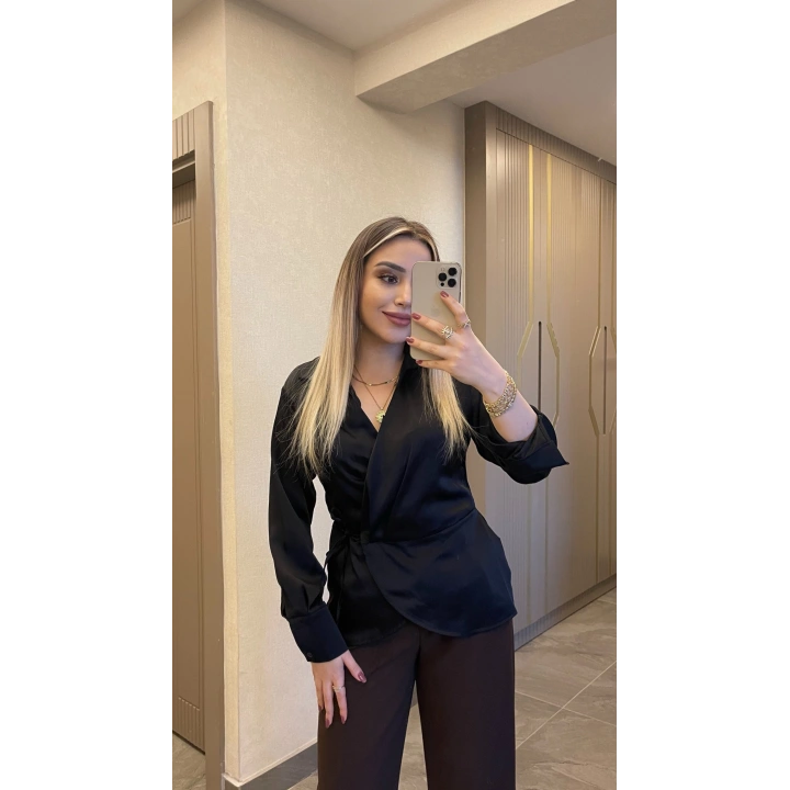 Saten Siyah Bluz