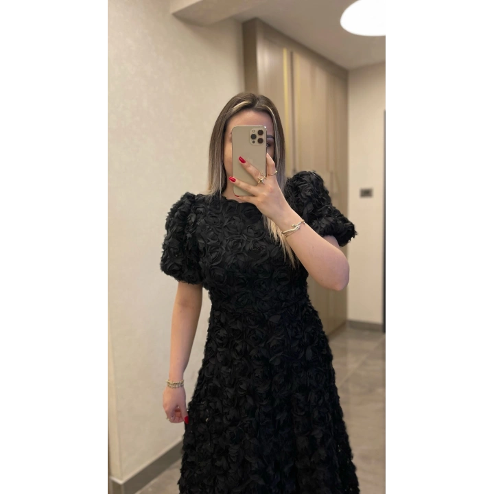 3 Boyutlu Siyah Elbise