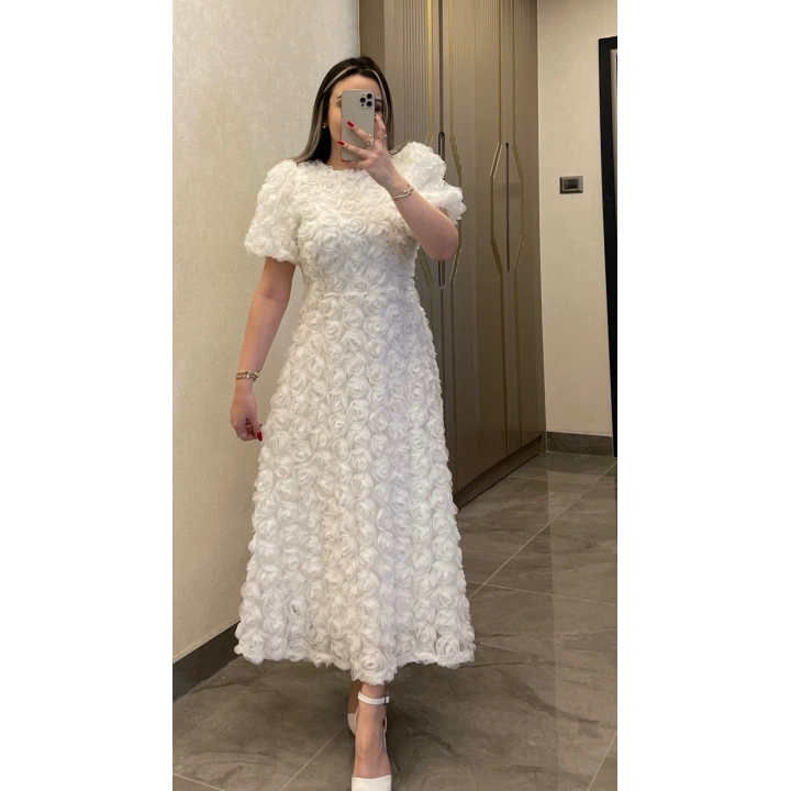 3 Boyutlu Beyaz Elbise