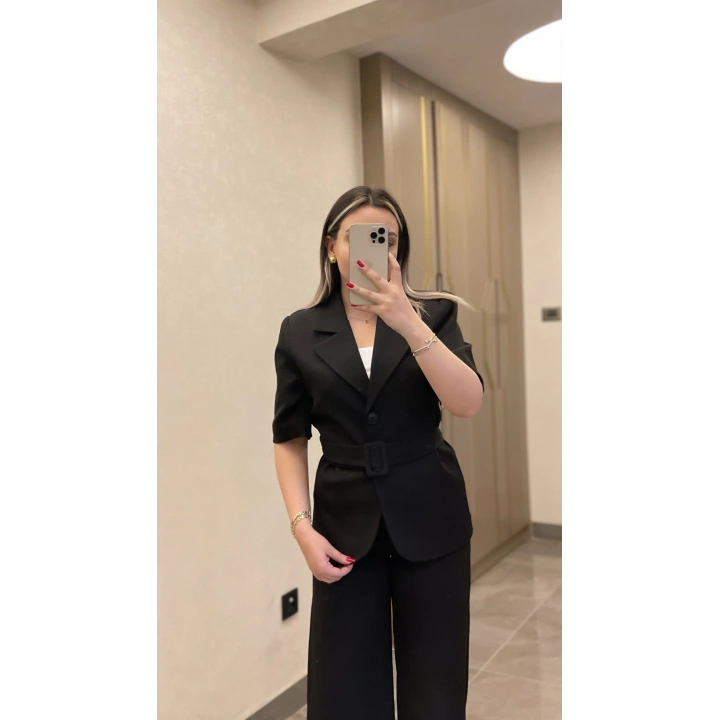 Kemerli Siyah Blazer Takım